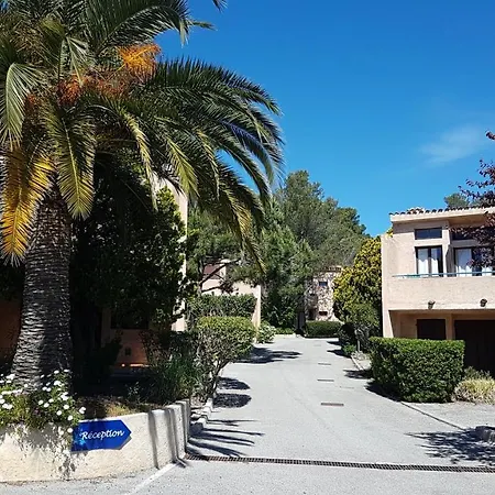 5 Couchages Jardins D'azur * Saint-Raphael (Var)